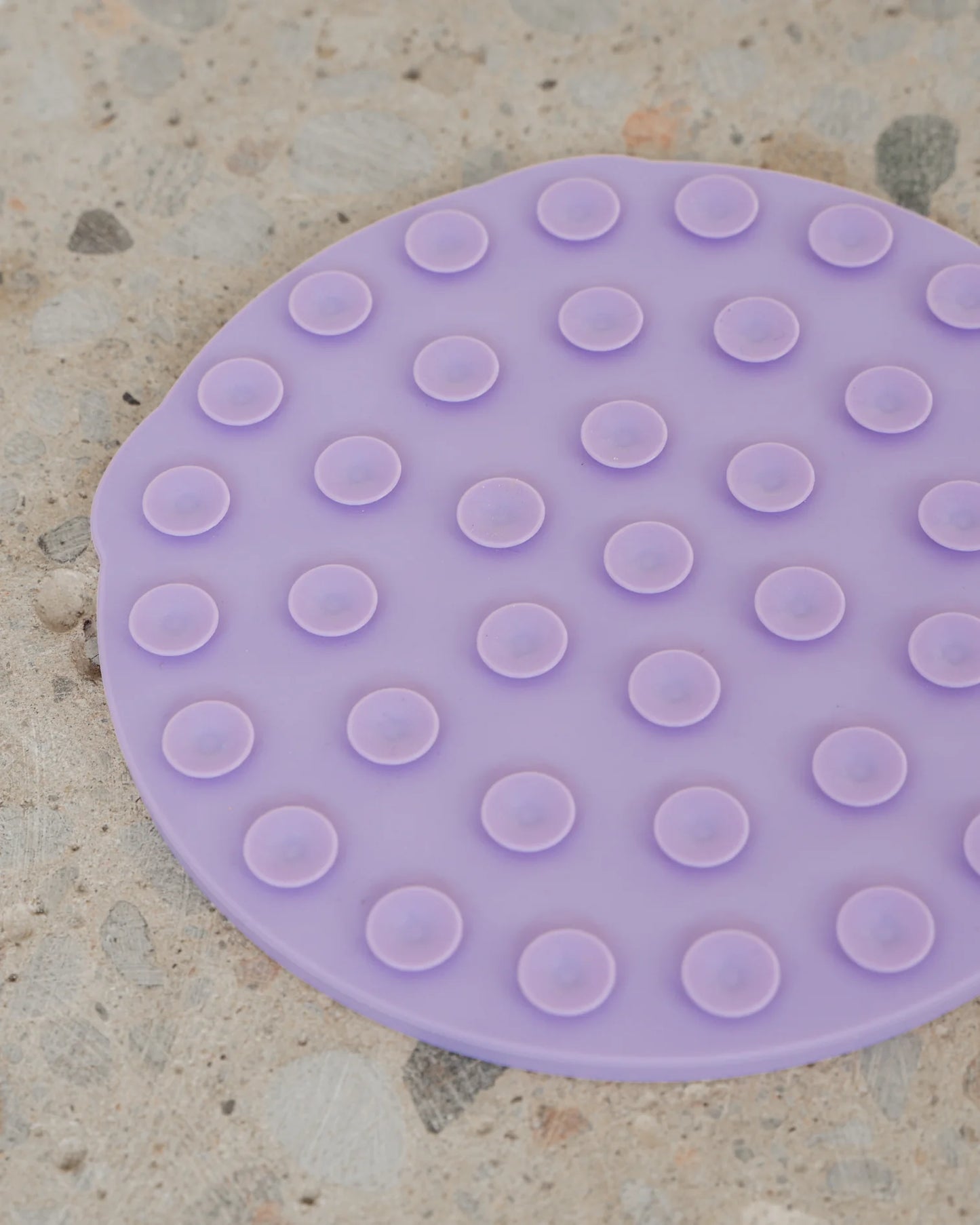 Tapis à lécher beigne mauve