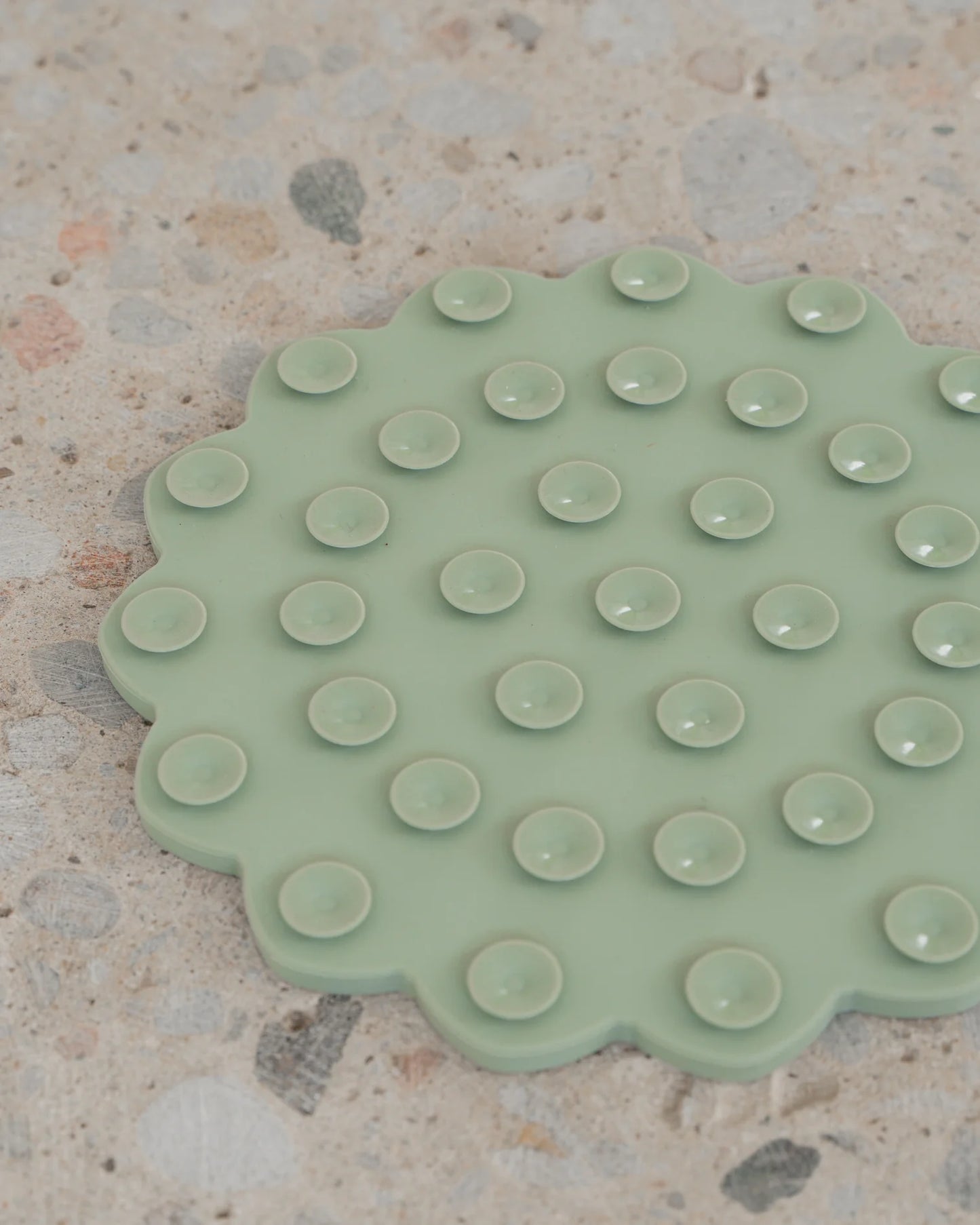Tapis à lécher fleur verte